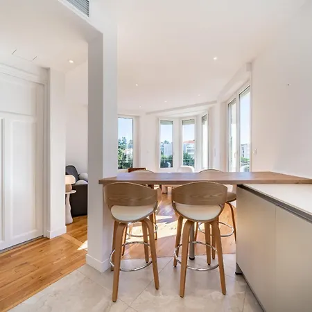 Superb Two-bedroom Near The Croisette *